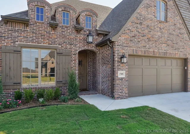 Photo 1 of Single family home for sale at 2705 W Twin Oaks St, Broken Arrow, OK 74011 | MLS# 2607695 | Listing updated on 2026-08-29