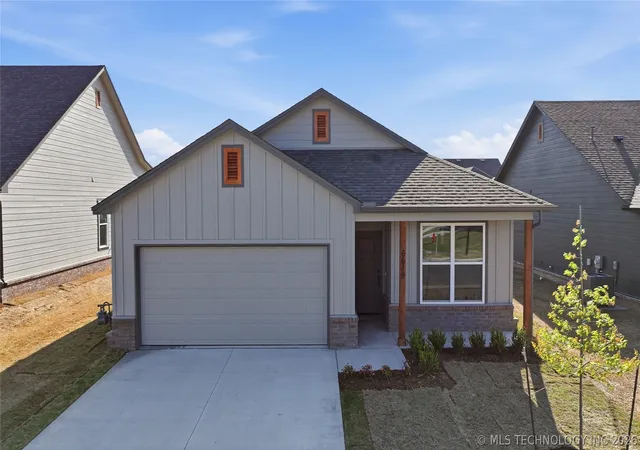 Photo 3 of Single family home for sale at 6619 S Aster Ave, Broken Arrow, OK 74011 | MLS# 2607718 | Listing updated on 2026-09-08