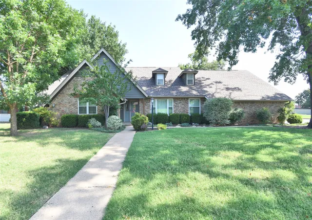 Photo 4 of Single family home for sale at 2995 E 56th Place S, Tulsa, OK 74105 | MLS# 2607792 | Listing updated on 2026-09-11