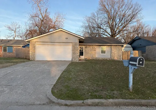 Photo 1 of Sale Pending at 3229 S 214th Eastavenue, Broken Arrow, OK 74014 | MLS# 2608527 | Listing updated on 2026-09-08