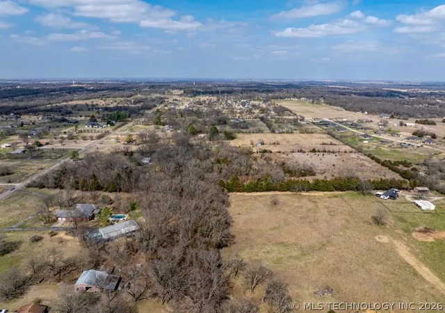Photo 3 of Sale Pending at 4134 N Washington, Durant, OK 74701 | MLS# 2608601 | Listing updated on 2026-09-10