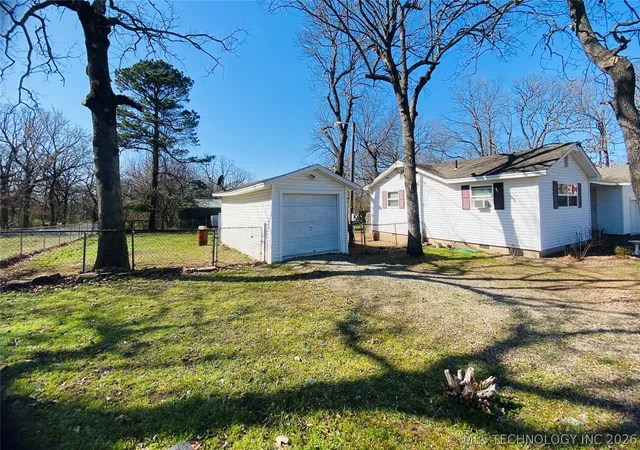 Photo 2 of Single family home for sale at 264 Se Main St, Checotah, OK 74426 | MLS# 2609035 | Listing updated on 2026-09-08