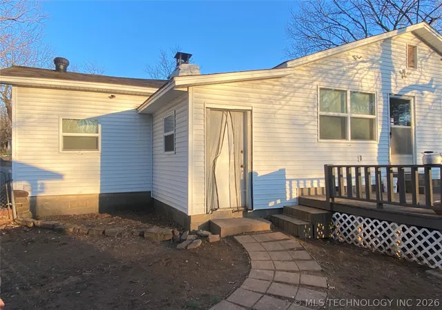 Photo 3 of Single family home for sale at 264 Se Main St, Checotah, OK 74426 | MLS# 2609035 | Listing updated on 2026-09-08