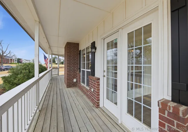 Photo 3 of Single family home for sale at 1501 E Fairview Ave, Sapulpa, OK 74066 | MLS# 2608163 | Listing updated on 2026-09-21