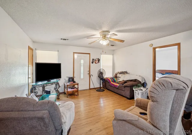 Photo 3 of Single family home for sale at 770 NW Seneca, Mc Alester, OK 74501 | MLS# 2609216 | Listing updated on 2026-09-03