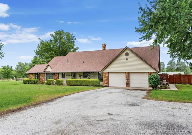 Photo 3 of Single family home for sale at 4152 W Oak St, Skiatook, OK 74070 | MLS# 2609248 | Listing updated on 2026-09-14