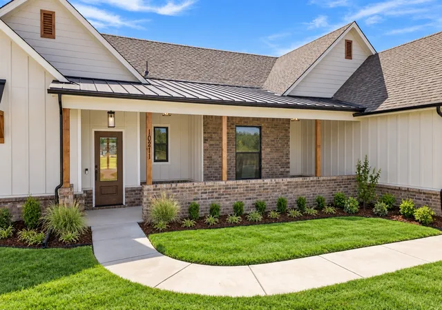 Photo 3 of Single family home for sale at 10211 N 162nd Avenue E, Owasso, OK 74055 | MLS# 2609586 | Listing updated on 2026-09-15