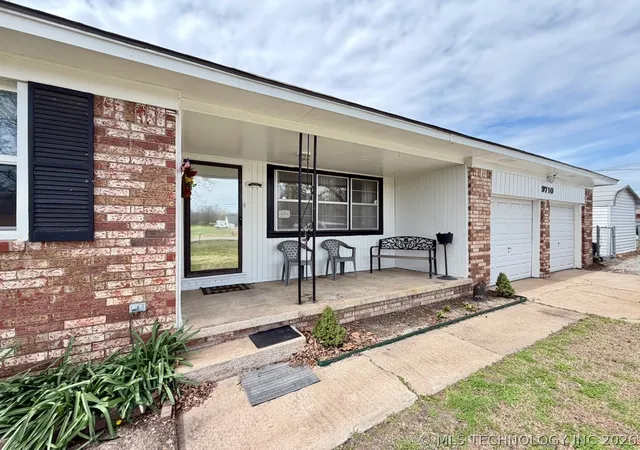 Photo 1 of Sale Pending at 9710 S 193rd Eastavenue, Broken Arrow, OK 74014 | MLS# 2609700 | Listing updated on 2026-09-29