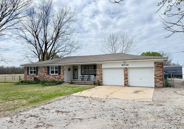 Photo 2 of Sale Pending at 9710 S 193rd Eastavenue, Broken Arrow, OK 74014 | MLS# 2609700 | Listing updated on 2026-09-29