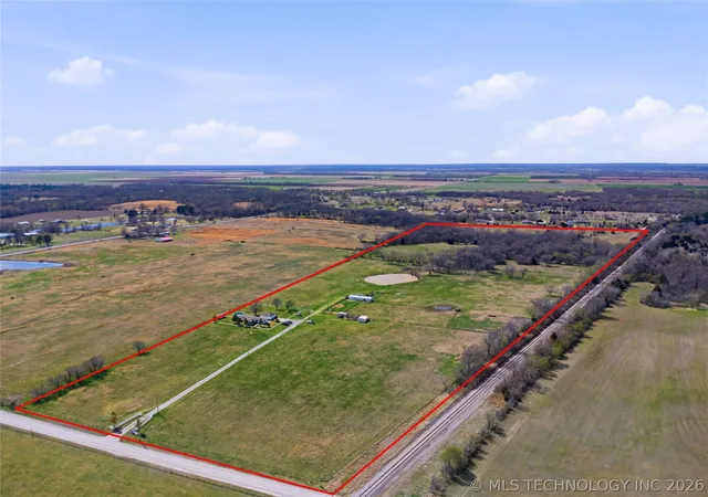 Photo 3 of Sale Pending at 19828 S 365th Eastavenue, Porter, OK 74454 | MLS# 2609704 | Listing updated on 2026-09-03