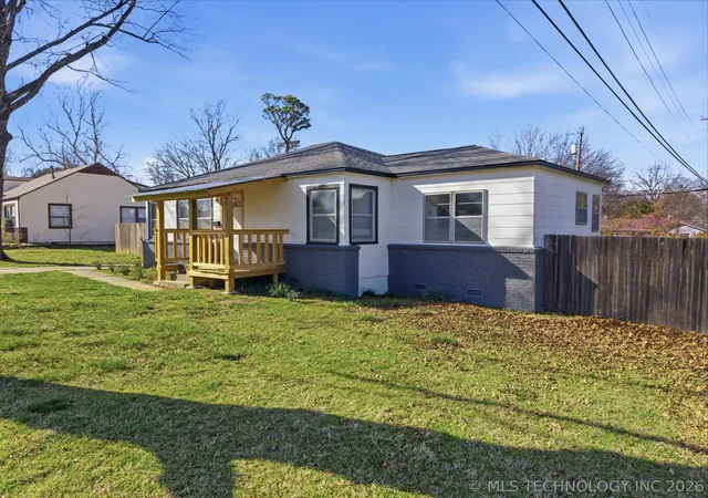 Photo 2 of Sale Pending at 5335 E 4th Terrace S, Tulsa, OK 74112 | MLS# 2609884 | Listing updated on 2026-09-14