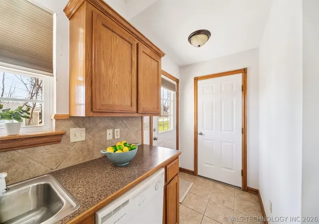 Photo 4 of Single family home for sale at 447684 Anchors End #37, Ketchum, OK 74349 | MLS# 2609844 | Listing updated on 2026-10-04