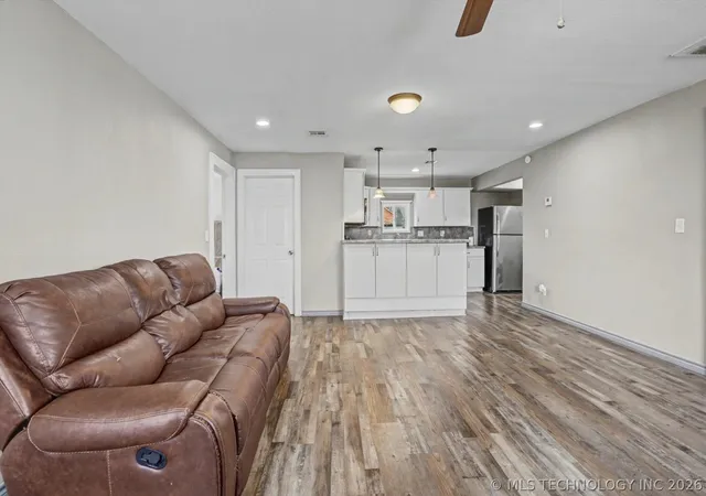 Photo 3 of Single family home for sale at 26 S Urbana St, Tulsa, OK 74112 | MLS# 2610044 | Listing updated on 2026-09-11