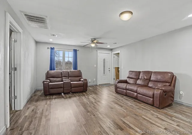 Photo 4 of Single family home for sale at 26 S Urbana St, Tulsa, OK 74112 | MLS# 2610044 | Listing updated on 2026-09-11