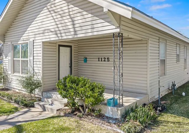 Photo 3 of Single family home for sale at 1125 Bixby, Ardmore, OK 73401 | MLS# 2610000 | Listing updated on 2026-08-29