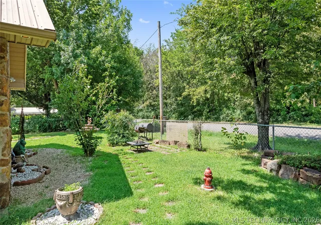 Photo 2 of Single family home for sale at 811 N State St, Wagoner, OK 74467 | MLS# 2610273 | Listing updated on 2026-09-09