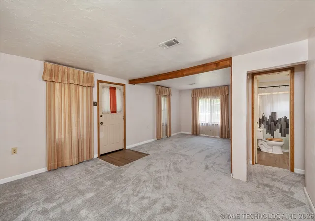 Photo 4 of Single family home for sale at 811 N State St, Wagoner, OK 74467 | MLS# 2610273 | Listing updated on 2026-09-09