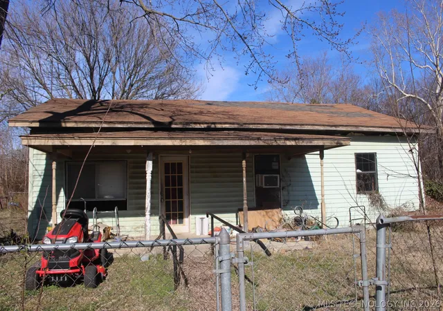 Photo 1 of Sale Pending at 315 E 3rd Street, Chelsea, OK 74016 | MLS# 2610369 | Listing updated on 2026-10-22