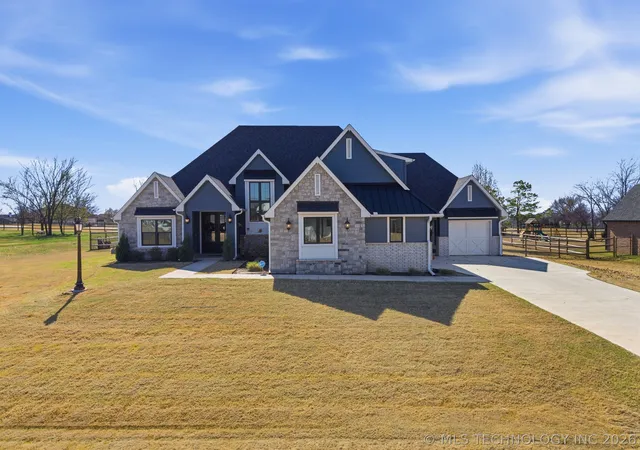 Photo 1 of Single family home for sale at 6480 N Blue Sage Dr, Owasso, OK 74055 | MLS# 2610488 | Listing updated on 2026-09-14