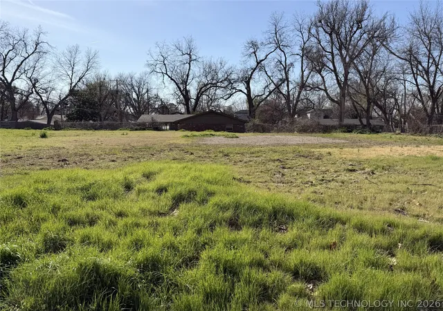 Photo 2 of Sale Pending at 4148 S Madison Pl, Tulsa, OK 74105 | MLS# 2609981 | Listing updated on 2026-09-02