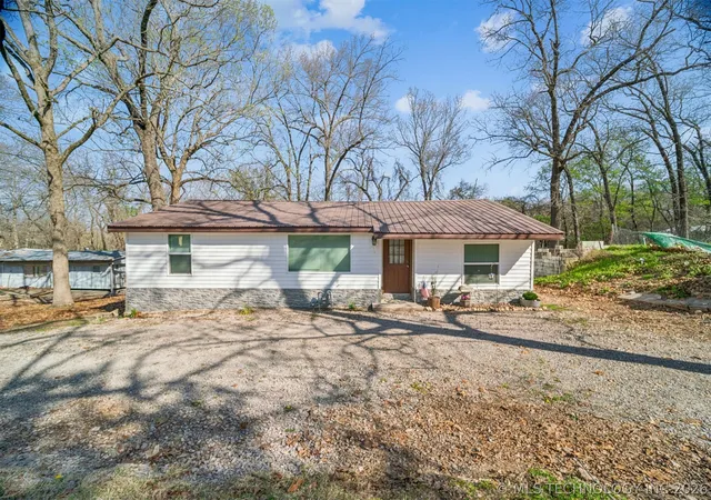Photo 1 of Single family home for sale at 2031 Tarkington, Tahlequah, OK 74464 | MLS# 2610462 | Listing updated on 2026-09-02
