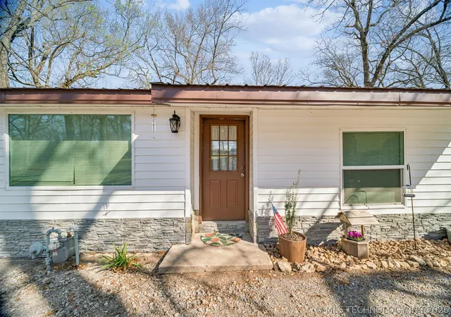 Photo 3 of Single family home for sale at 2031 Tarkington, Tahlequah, OK 74464 | MLS# 2610462 | Listing updated on 2026-09-02