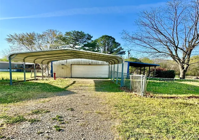 Photo 3 of Manufactured home for sale at 421830 E 1162 Road, Eufaula, OK 74432 | MLS# 2611311 | Listing updated on 2026-09-11