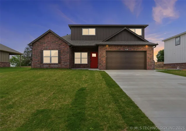 Photo 1 of Single family home for sale at 1528 E Grayson Ave, Sapulpa, OK 74066 | MLS# 2611039 | Listing updated on 2026-09-05