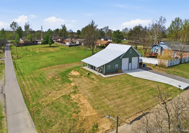 Photo 1 of Single family home for sale at 510 W Pine St, Drumright, OK 74030 | MLS# 2610245 | Listing updated on 2026-09-30