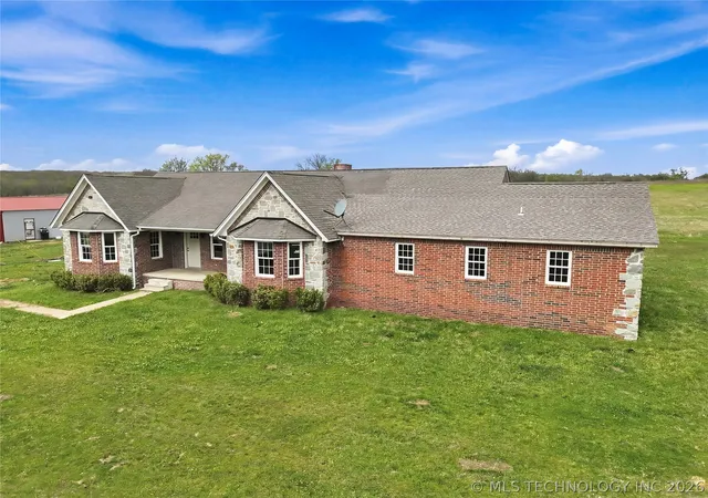 Single family home for sale at 8770 W Gassaway, Hulbert, OK 74441 | MLS# 2611792
