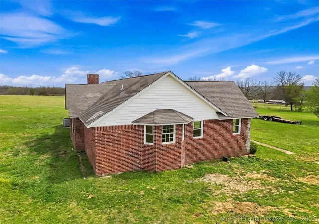 Photo 4 of Single family home for sale at 8770 W Gassaway, Hulbert, OK 74441 | MLS# 2611792 | Listing updated on 2026-09-04