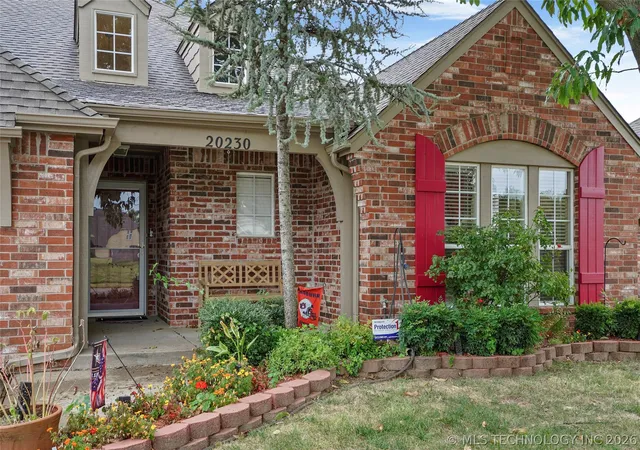 Photo 2 of Single family home for sale at 20230 E 50th Place, Broken Arrow, OK 74014 | MLS# 2611850 | Listing updated on 2026-09-05