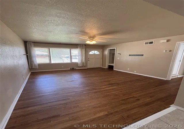 Photo 3 of Sale Pending at 828 N Darlington Ave, Tulsa, OK 74115 | MLS# 2612069 | Listing updated on 2026-08-31