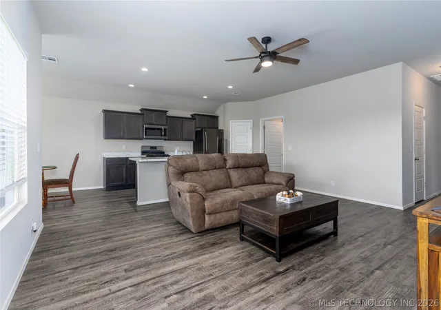 Photo 3 of Single family home for sale at 7312 E 141st Street, Collinsville, OK 74021 | MLS# 2611412 | Listing updated on 2026-09-08