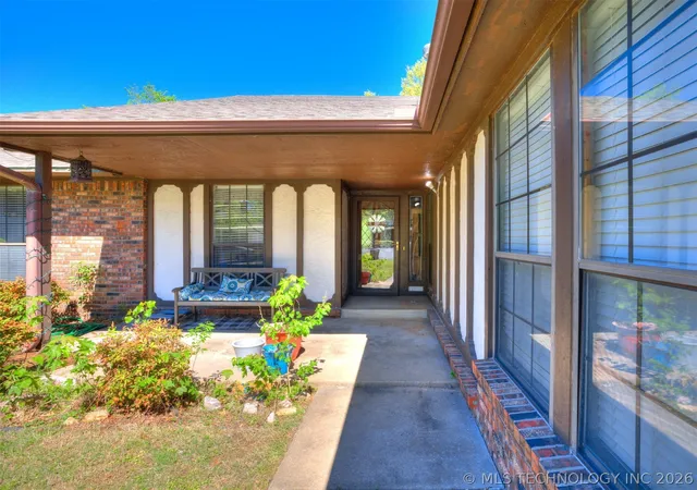 Photo 2 of Single family home for sale at 9703 S 70th Eastavenue, Tulsa, OK 74133 | MLS# 2612155 | Listing updated on 2026-09-04