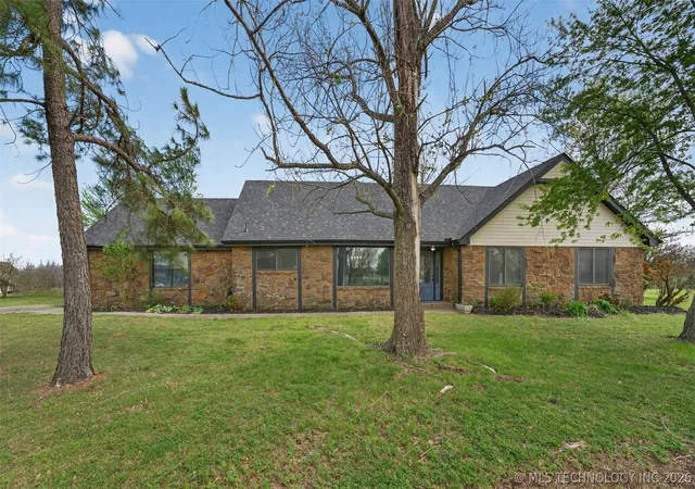 Photo 1 of Sale Pending at 19132 E Summer Ln, Claremore, OK 74019 | MLS# 2612177 | Listing updated on 2026-09-11