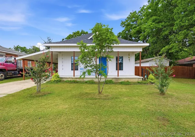 Photo 3 of Sale Pending at 1118 W Evergreen St, Durant, OK 74701 | MLS# 2612211 | Listing updated on 2026-08-31