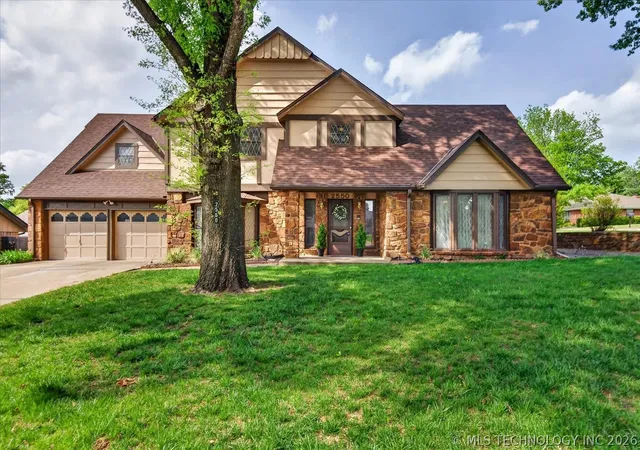 Photo 1 of Single family home for sale at 2550 Regency Rd, Bartlesville, OK 74006 | MLS# 2612328 | Listing updated on 2026-08-31
