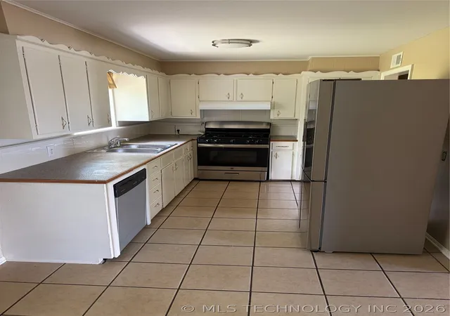 Photo 2 of Sale Pending at 228 E Oklahoma Pl, Tulsa, OK 74106 | MLS# 2612569 | Listing updated on 2026-09-05