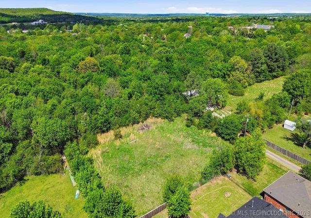 Photo 1 of Sale Pending at 1325 S 9th Street, Mc Alester, OK 74501 | MLS# 2612844 | Listing updated on 2026-09-02