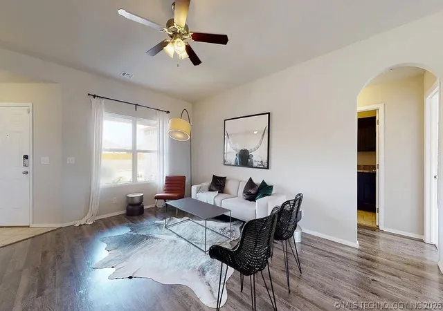 Photo 3 of Sale Pending at 1624 E Gary St, Broken Arrow, OK 74012 | MLS# 2613280 | Listing updated on 2026-09-04