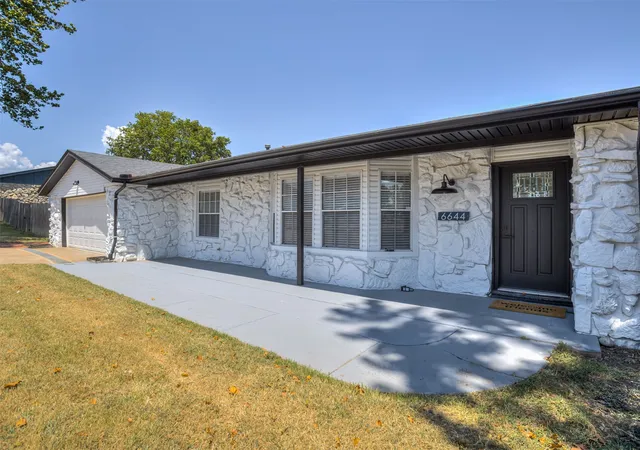 Photo 3 of Single family home for sale at 6644 SE Quail Ridge Rd, Bartlesville, OK 74006 | MLS# 2613957 | Listing updated on 2026-09-21