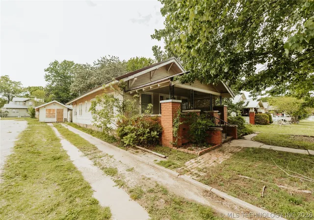 Photo 1 of Sale Pending at 329 S Main St, Fairfax, OK 74637 | MLS# 2613962 | Listing updated on 2026-09-09