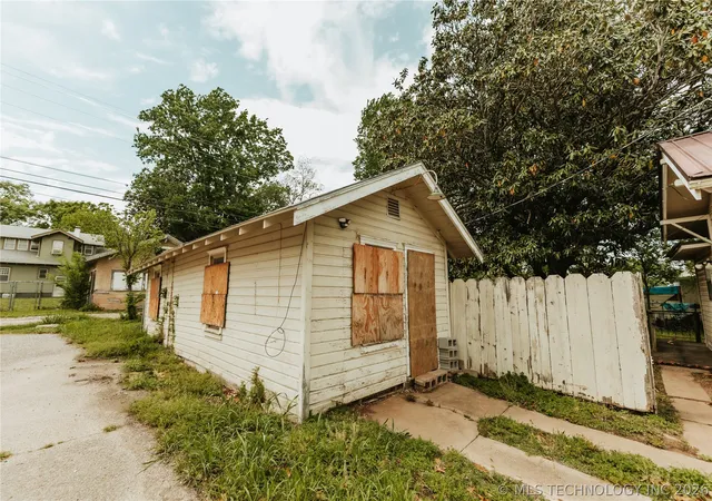 Photo 4 of Sale Pending at 329 S Main St, Fairfax, OK 74637 | MLS# 2613962 | Listing updated on 2026-09-09