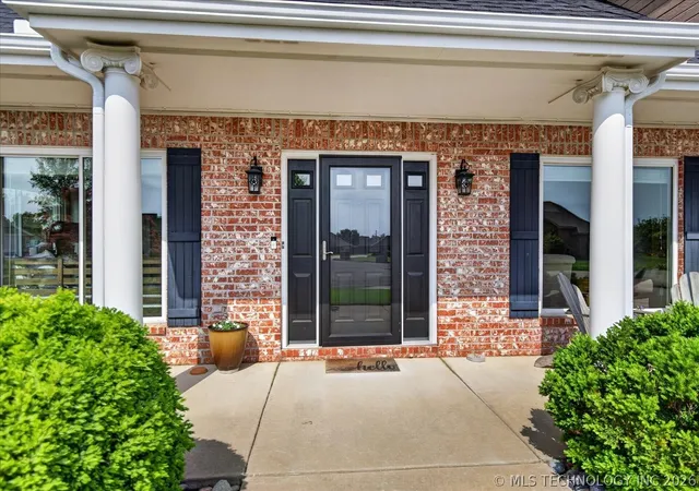 Photo 2 of Single family home for sale at 5637 Chickering Ct, Bartlesville, OK 74006 | MLS# 2612770 | Listing updated on 2026-09-08