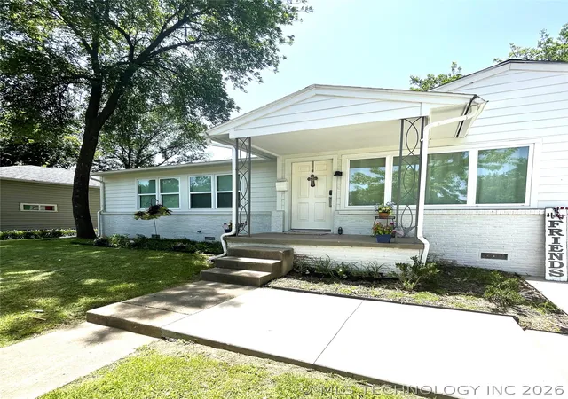 Photo 1 of Sale Pending at 2818 S Pittsburg Ave, Tulsa, OK 74114 | MLS# 2614268 | Listing updated on 2026-09-11