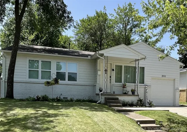Photo 2 of Sale Pending at 2818 S Pittsburg Ave, Tulsa, OK 74114 | MLS# 2614268 | Listing updated on 2026-09-11
