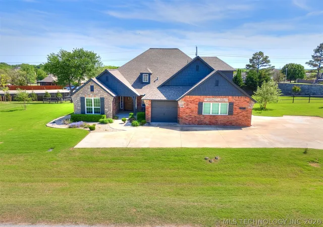 Photo 1 of Sale Pending at 6706 E 86th Place N, Owasso, OK 74055 | MLS# 2614319 | Listing updated on 2026-09-04