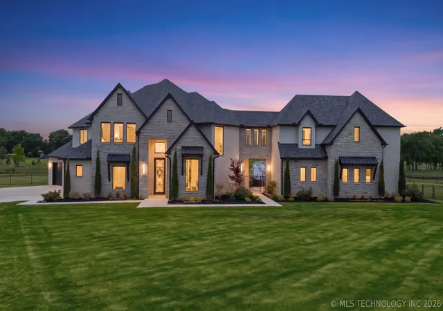 Photo 1 of Mansion for sale at 16924 S 31st East Ave, Mounds, OK 74047 | MLS# 2614477 | Listing updated on 2026-08-31