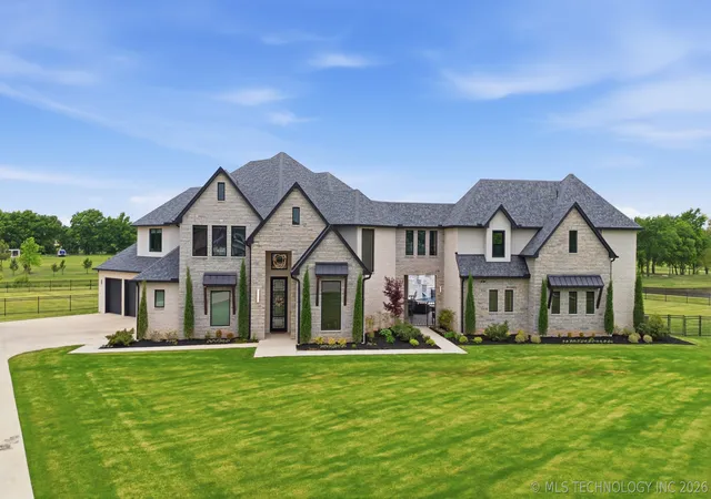 Photo 2 of Mansion for sale at 16924 S 31st East Ave, Mounds, OK 74047 | MLS# 2614477 | Listing updated on 2026-08-31